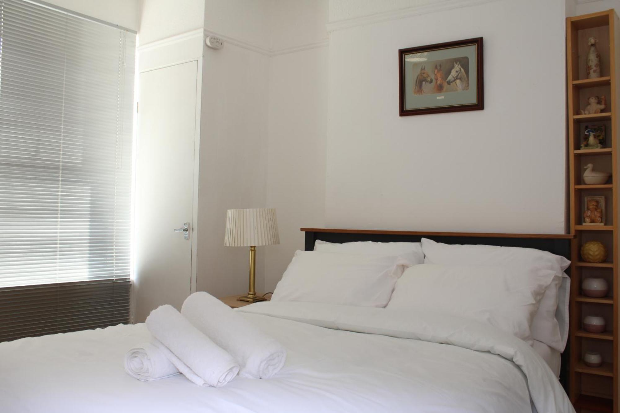 דרבי F2S Serviced Apartments 2Bedroom Terrace House With Free Wifi Netflix Suitable For Contractors Walking Distance To Train Station מראה חיצוני תמונה