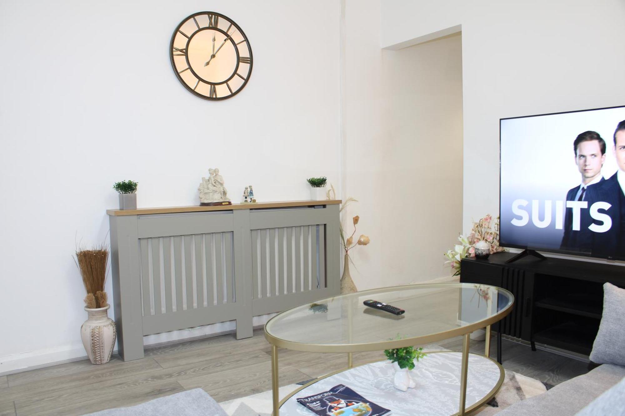 דרבי F2S Serviced Apartments 2Bedroom Terrace House With Free Wifi Netflix Suitable For Contractors Walking Distance To Train Station מראה חיצוני תמונה