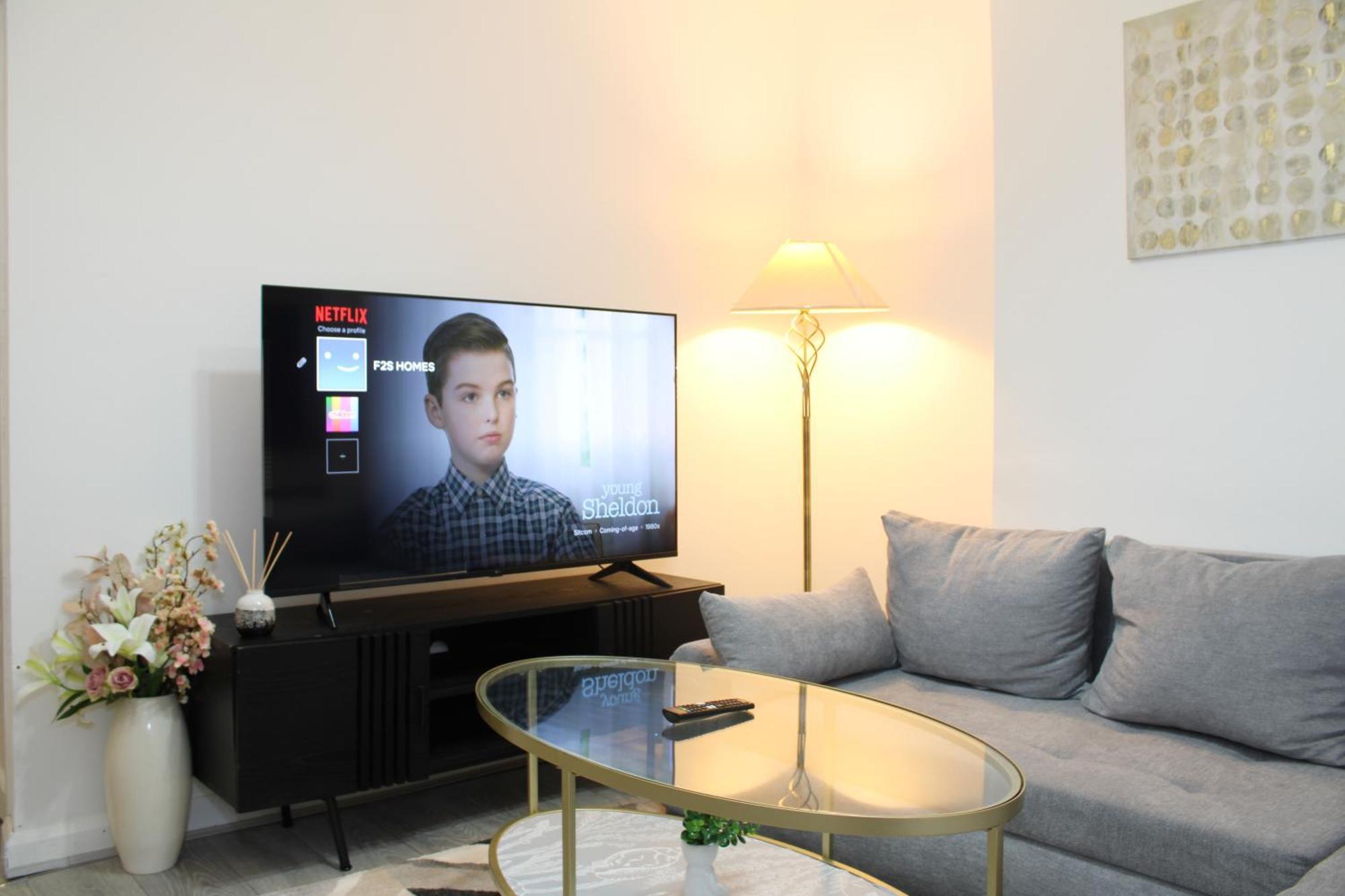 דרבי F2S Serviced Apartments 2Bedroom Terrace House With Free Wifi Netflix Suitable For Contractors Walking Distance To Train Station מראה חיצוני תמונה