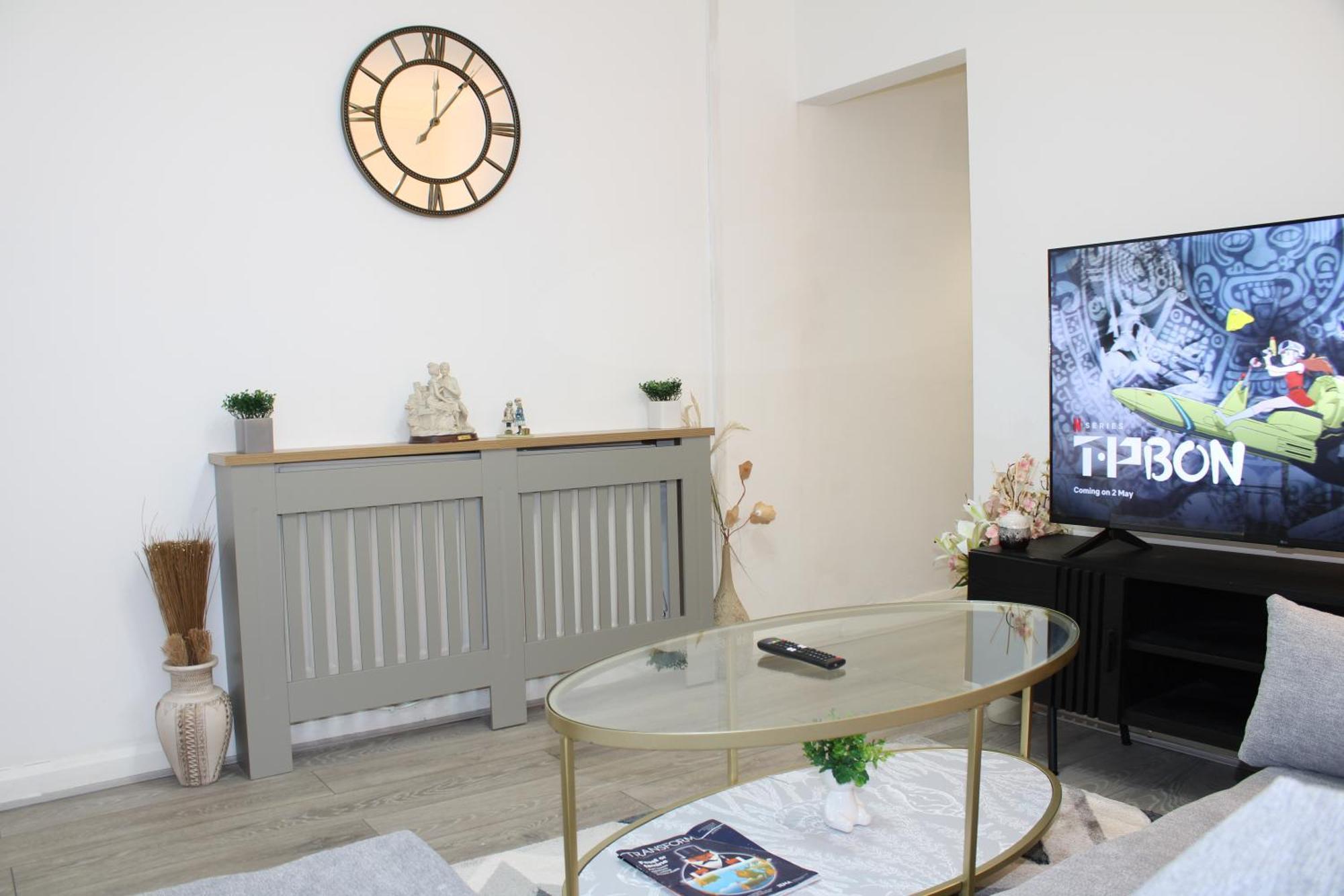 דרבי F2S Serviced Apartments 2Bedroom Terrace House With Free Wifi Netflix Suitable For Contractors Walking Distance To Train Station מראה חיצוני תמונה