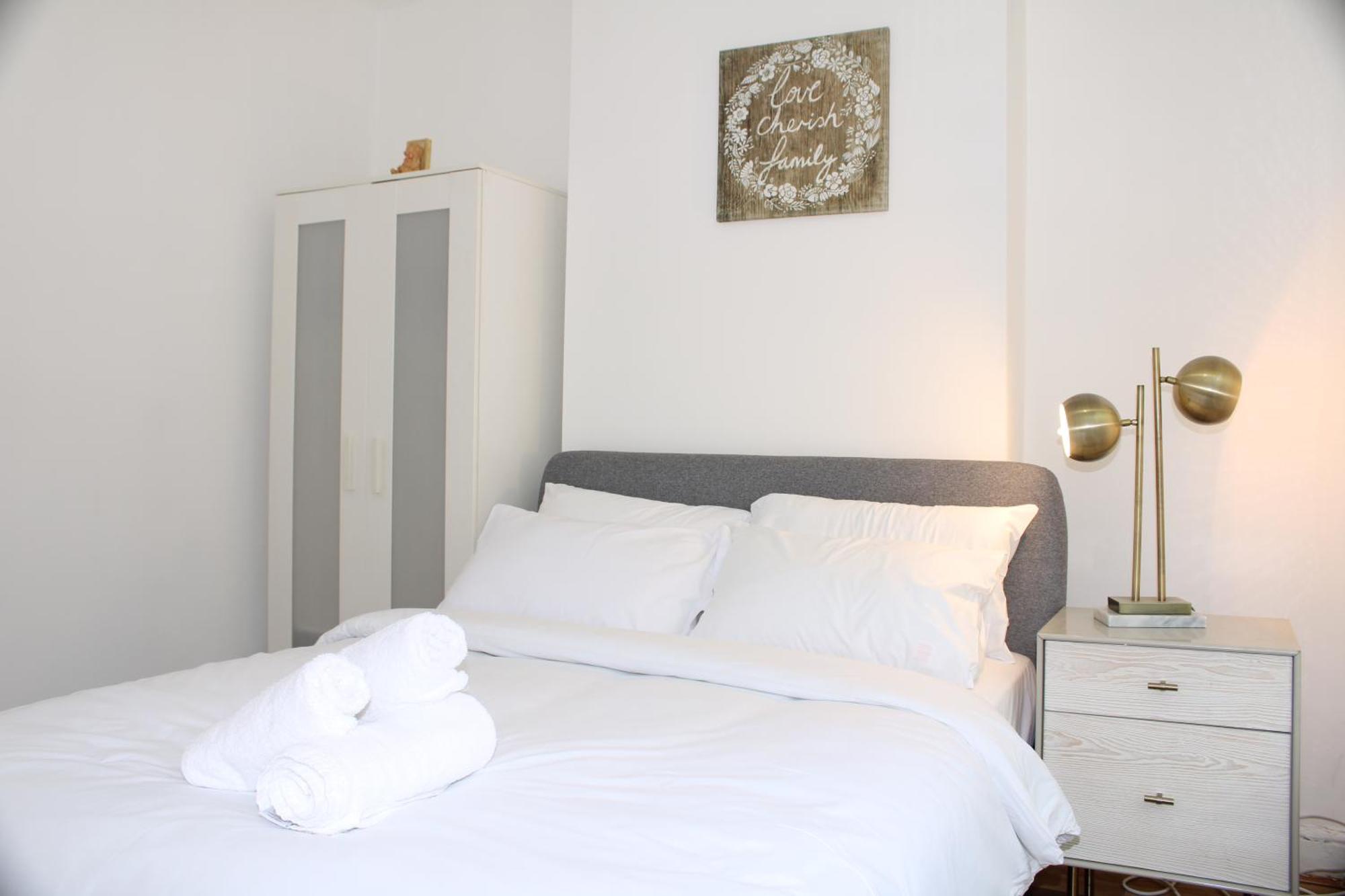 דרבי F2S Serviced Apartments 2Bedroom Terrace House With Free Wifi Netflix Suitable For Contractors Walking Distance To Train Station מראה חיצוני תמונה