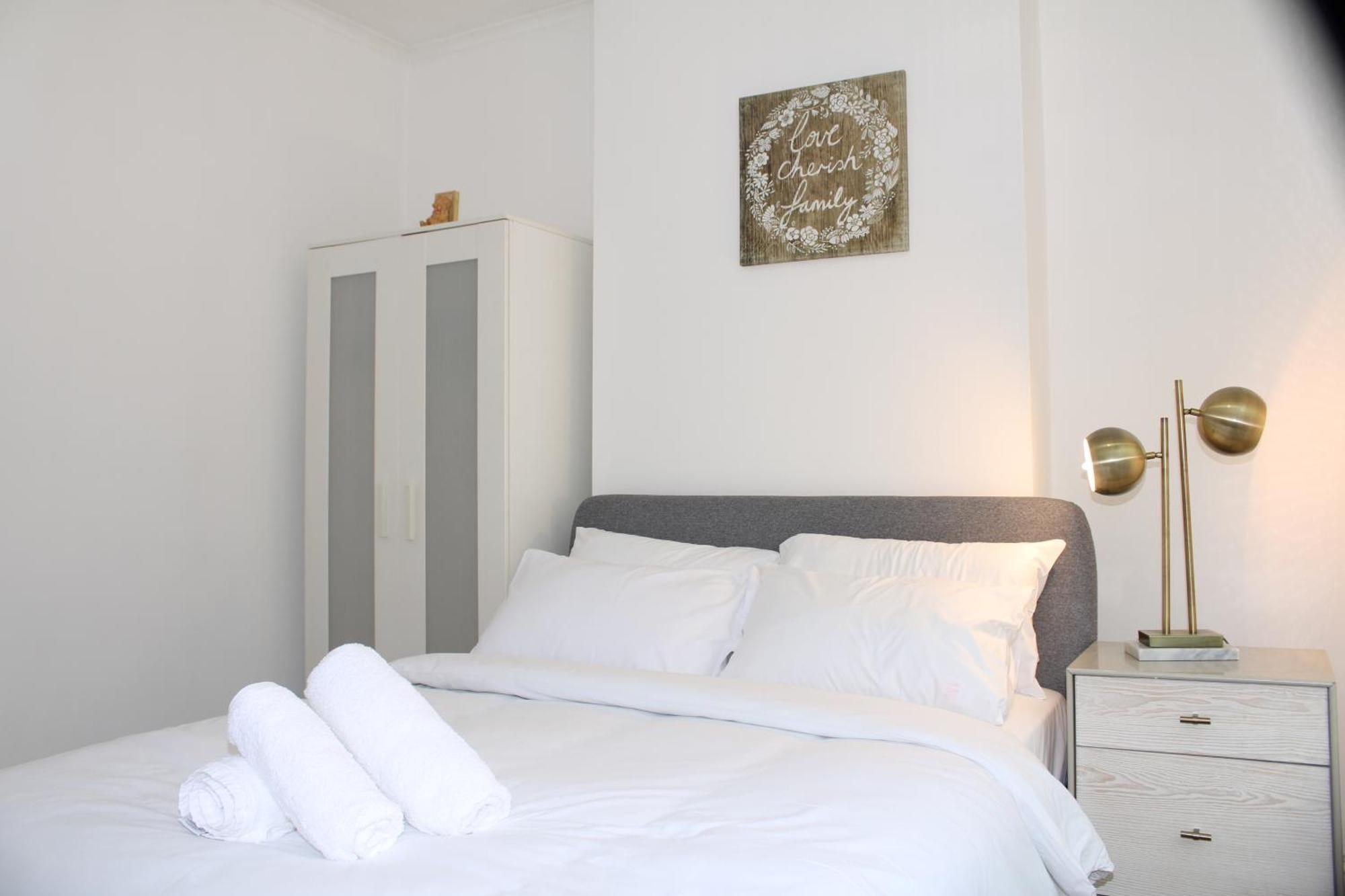דרבי F2S Serviced Apartments 2Bedroom Terrace House With Free Wifi Netflix Suitable For Contractors Walking Distance To Train Station מראה חיצוני תמונה