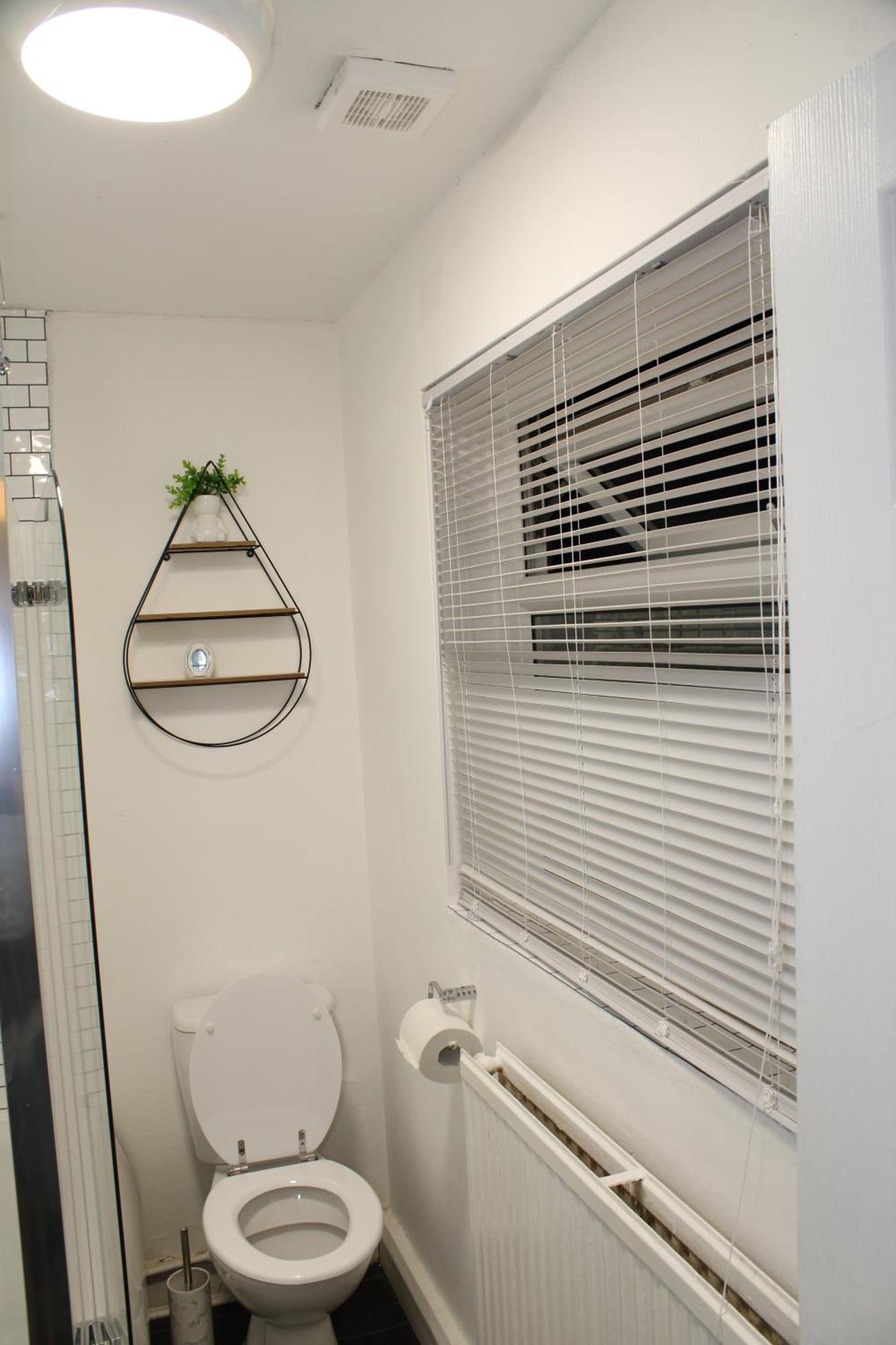 דרבי F2S Serviced Apartments 2Bedroom Terrace House With Free Wifi Netflix Suitable For Contractors Walking Distance To Train Station מראה חיצוני תמונה